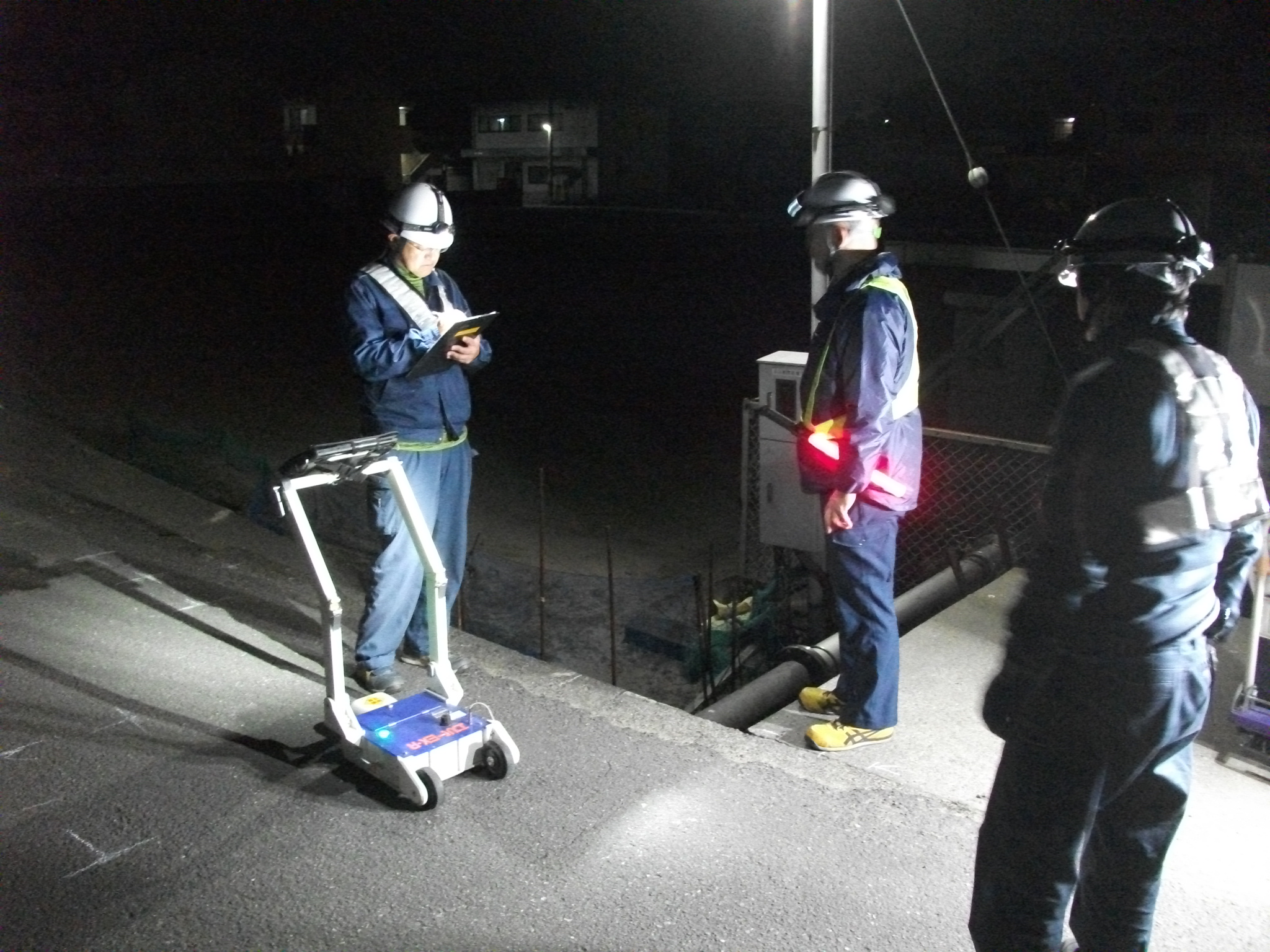 水軒川河川修繕調査業務(空洞調査)