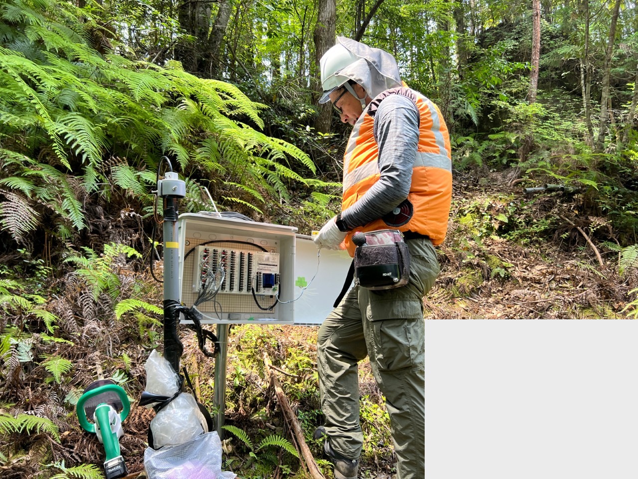 地すべり防止事業調査業務（調査・観測）